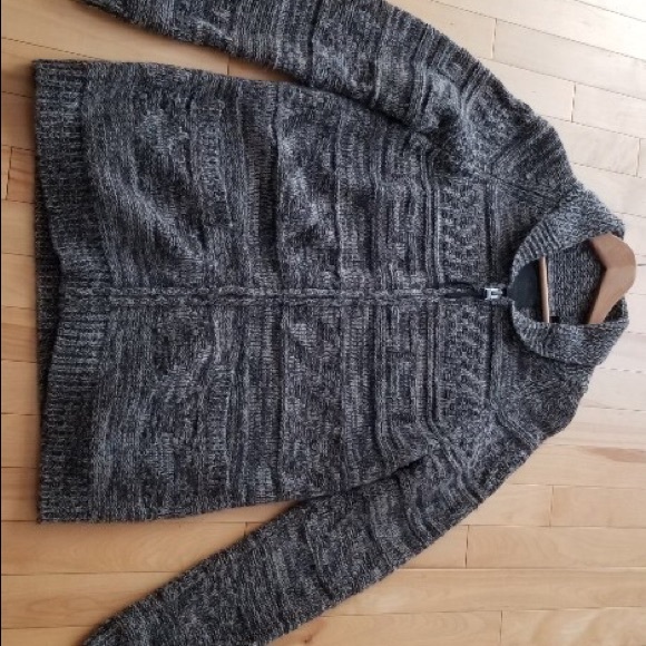 Aritzia gardigan - Picture 2 of 3